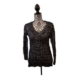 Rock & Republic Black Textured V-Neck Sweater size S